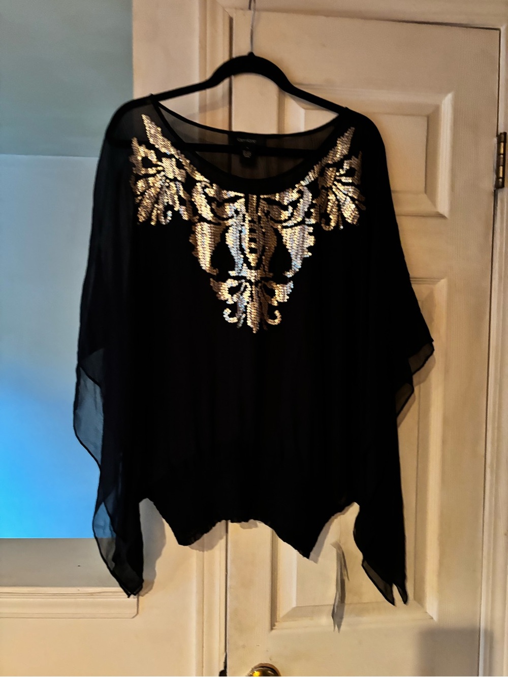 Karen Kane Black Chiffon Kimono style Top with Gold Sequin Detail 100% silk